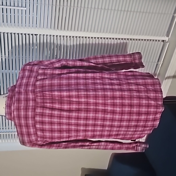 St. John's Bay Plaid Long Sleeve Button Up Magenta Top XL - Picture 5 of 7